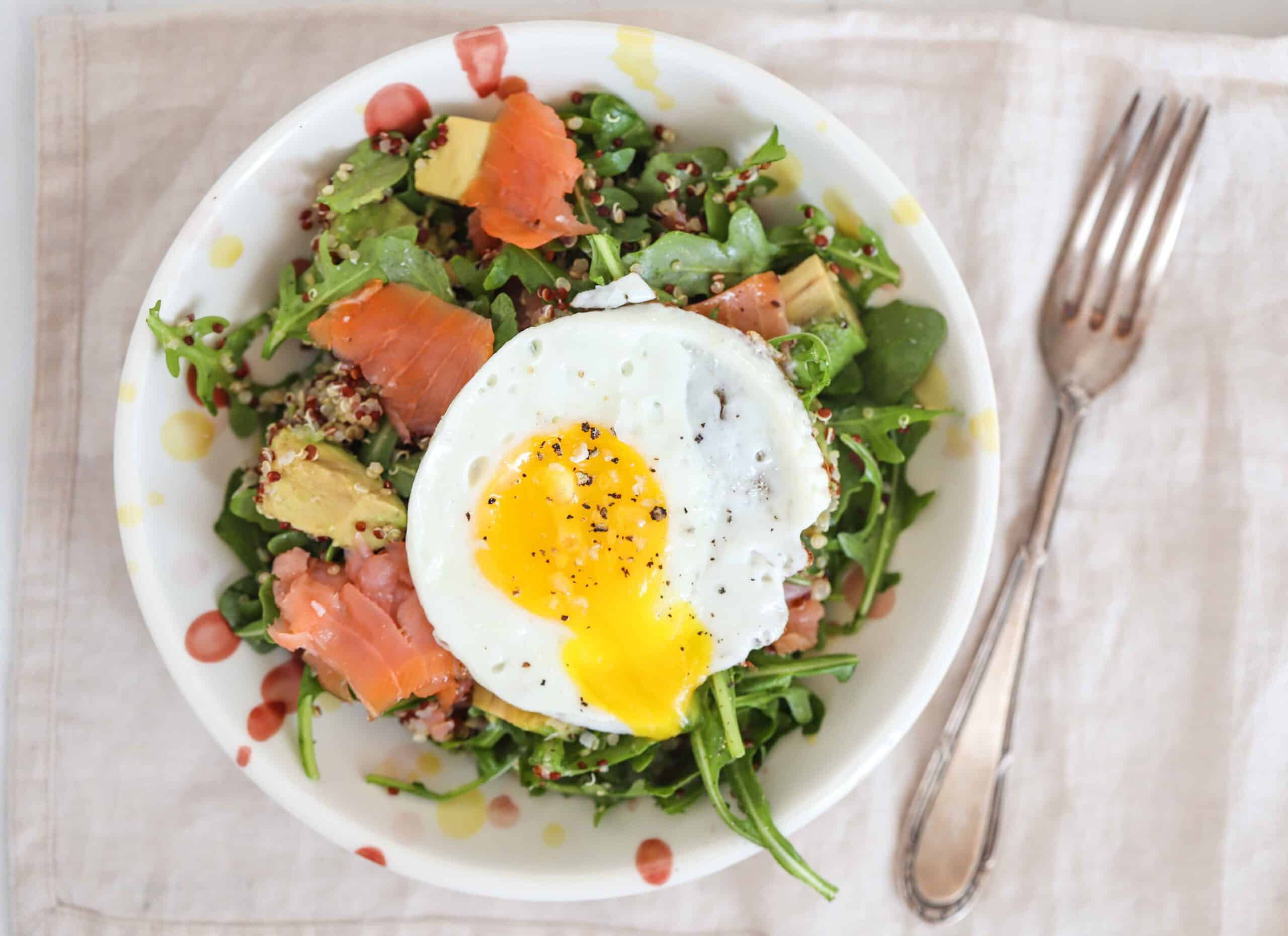 quinoa-egg-salmon-reakfast-salad-1