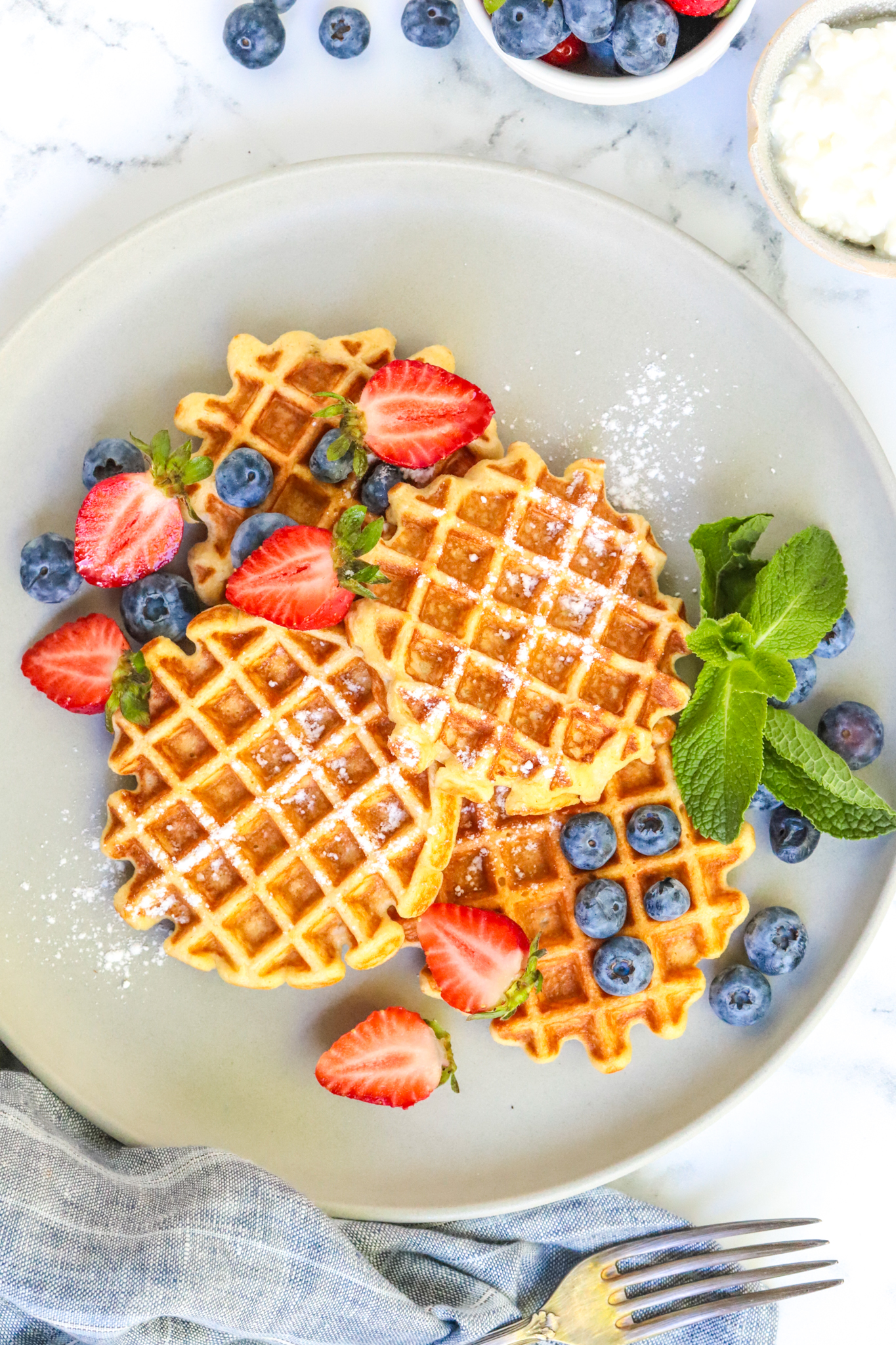 oatmeal-cottage-cheese-waffles1